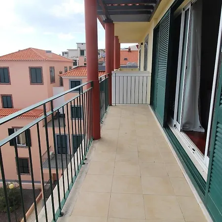 Aqua By Farmer's Market * Funchal (Madeira)