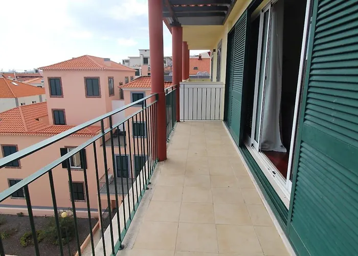 Aqua By Farmer's Market * 丰沙尔