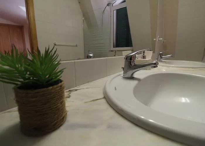 Aqua By Farmer's Market 公寓 *